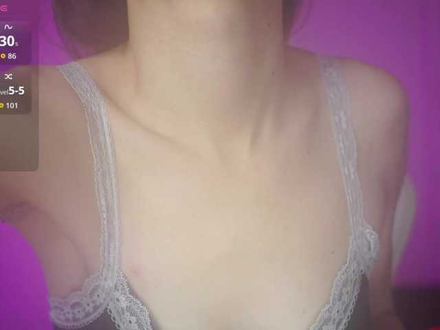 Miss-Bia's BongaCams show and profile