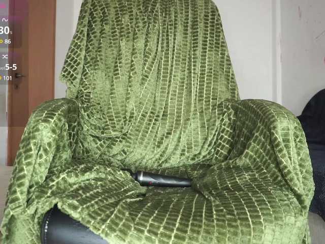  Miss-Bia chat room