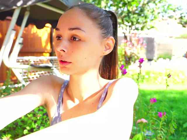 Miss-Bia webcam