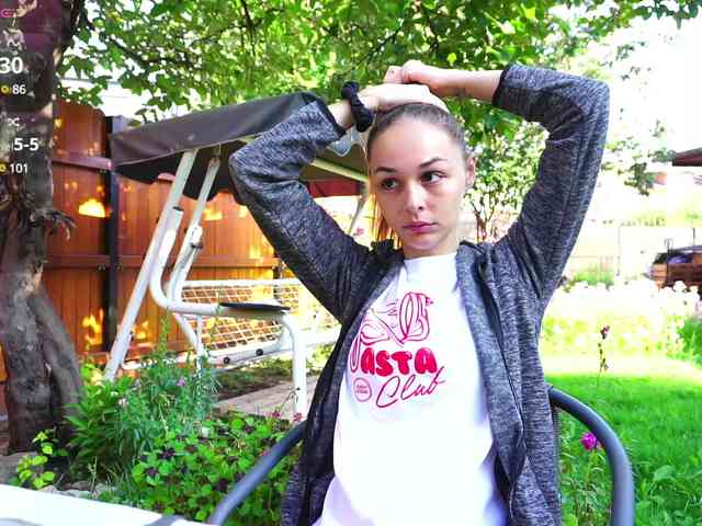 Miss-Bia webcam