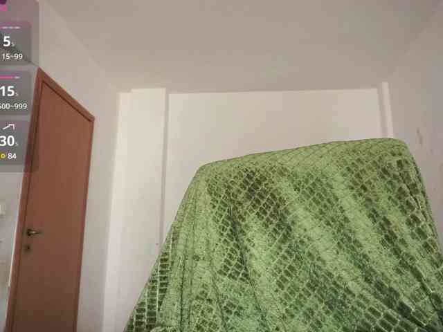 Miss-Bia webcam