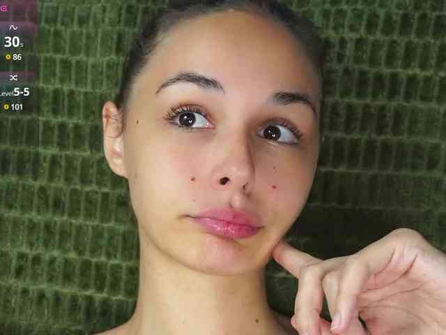Miss-Bia webcam