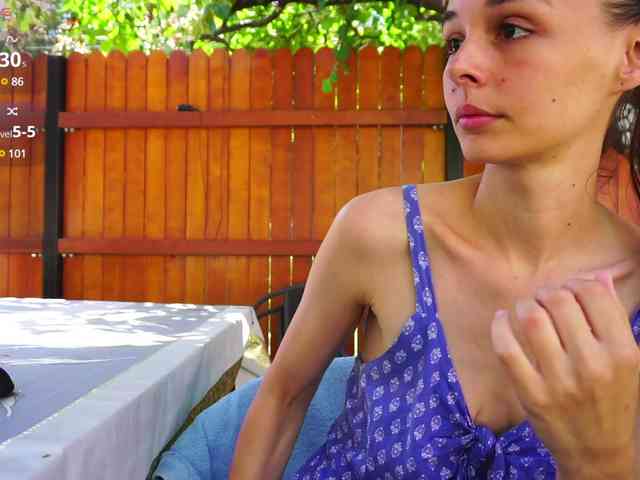 Miss-Bia webcam