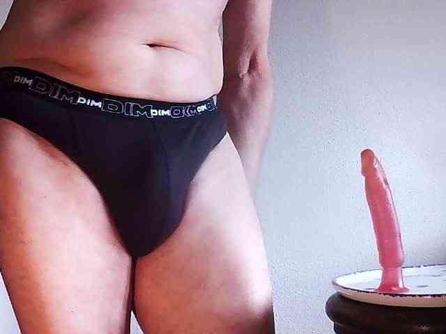 PAUL-fr Live Webcam on BongaCams