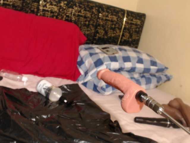 Nifa2's BongaCams show and profile