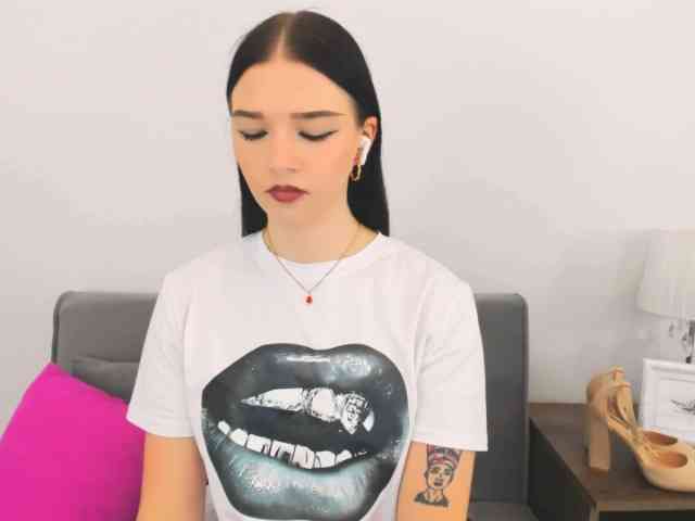 AvaPretty webcam