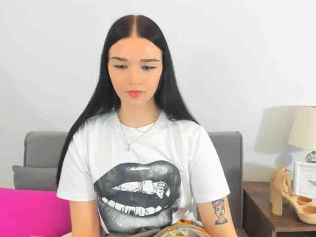 AvaPretty webcam