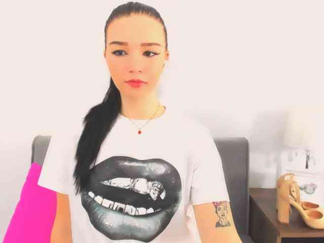 AvaPretty webcam