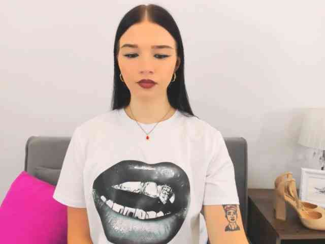 AvaPretty webcam