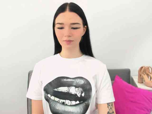 AvaPretty webcam