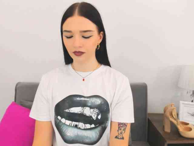 AvaPretty webcam