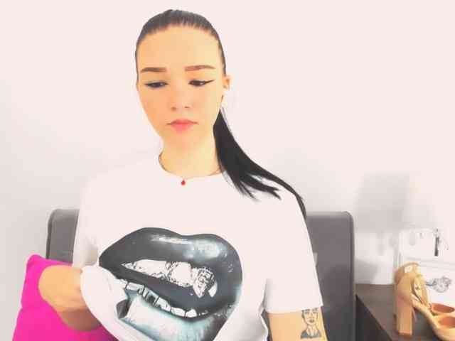 AvaPretty webcam