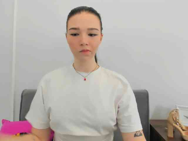 AvaPretty webcam