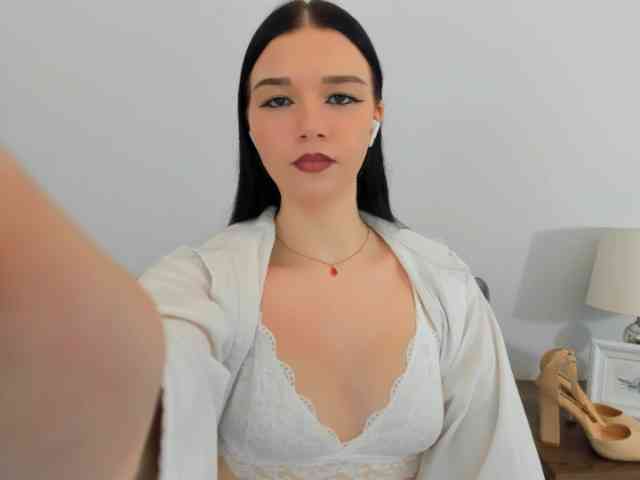 AvaPretty webcam