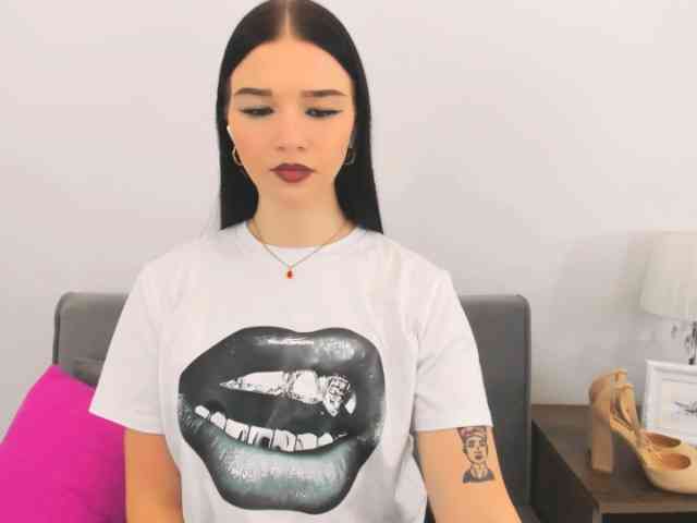 AvaPretty webcam