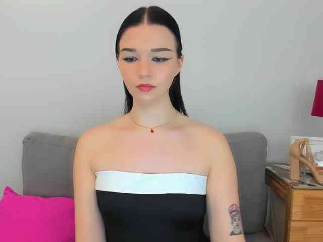 AvaPretty webcam
