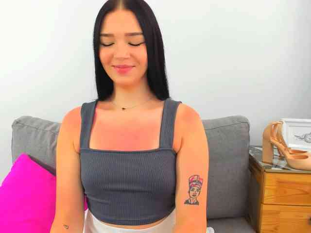 AvaPretty webcam