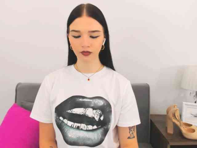 AvaPretty webcam