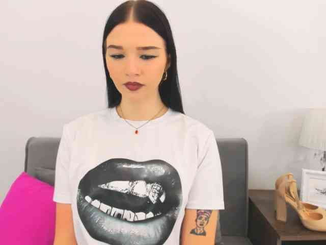AvaPretty webcam