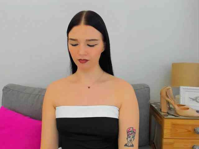 AvaPretty webcam