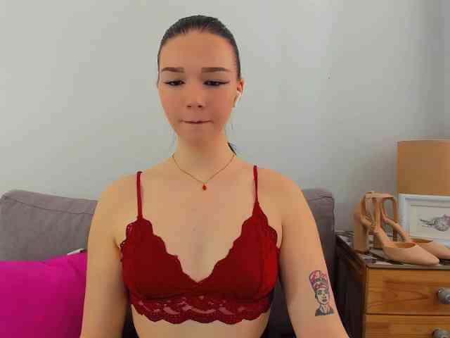 AvaPretty webcam