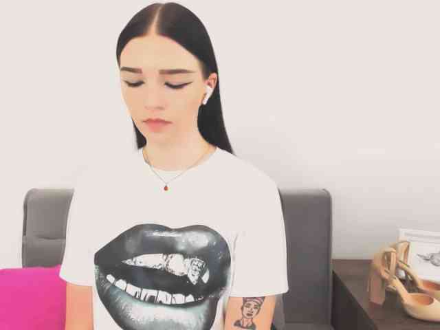 AvaPretty webcam