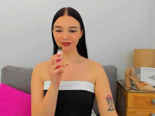 AvaPretty webcam
