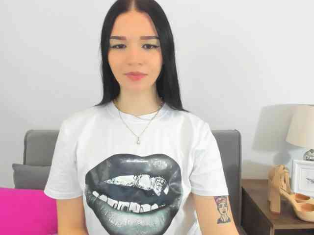 AvaPretty webcam