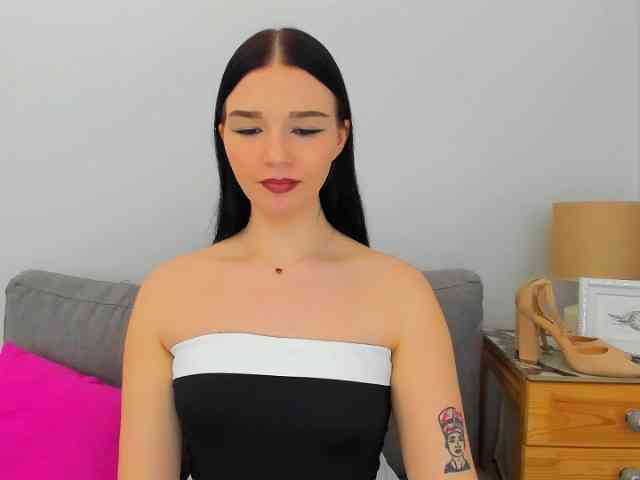 AvaPretty webcam