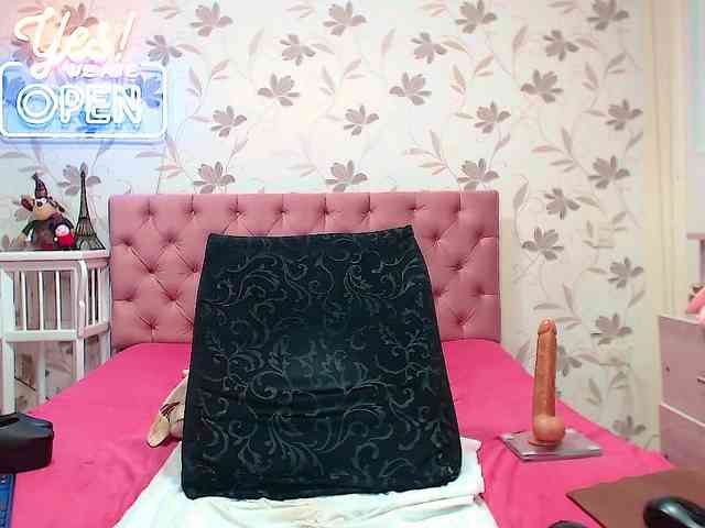 SamantaDark webcam