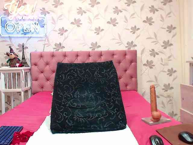 SamantaDark webcam