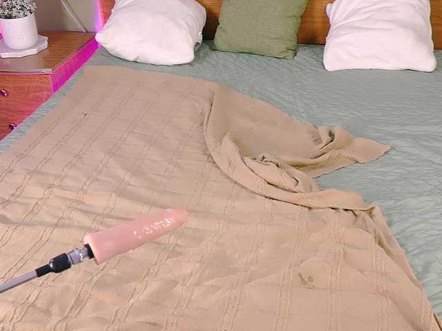 britneyfox's BongaCams show and profile