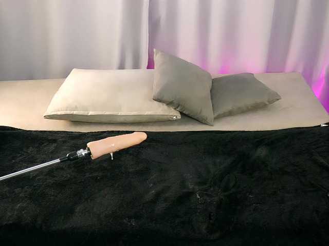 britneyfox's BongaCams show and profile