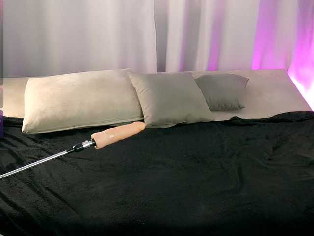 britneyfox's BongaCams show and profile