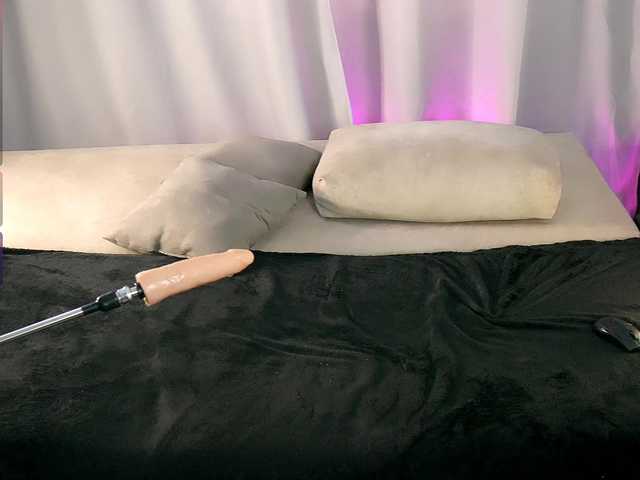 britneyfox's BongaCams show and profile