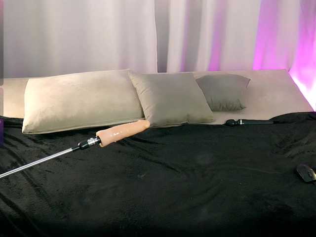 britneyfox's BongaCams show and profile