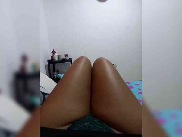 annie-19 webcam