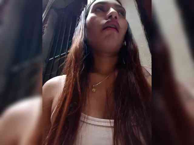 annie-19 webcam