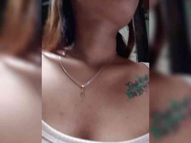 annie-19 webcam