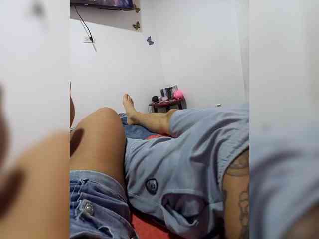 annie-19 webcam