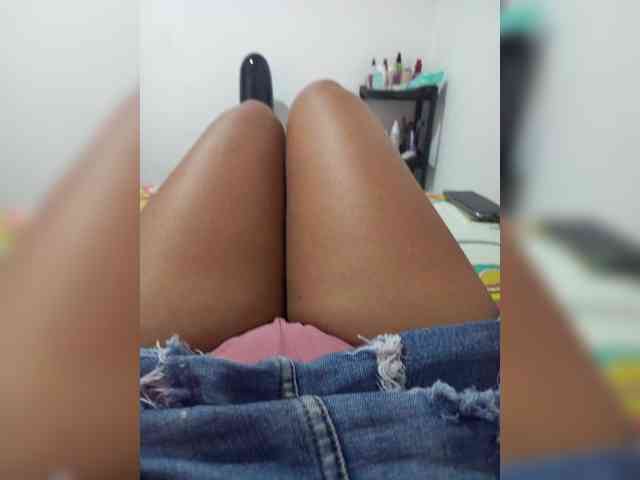 annie-19 webcam