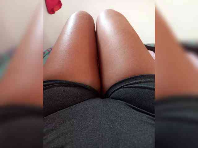 annie-19 Live Webcam on BongaCams