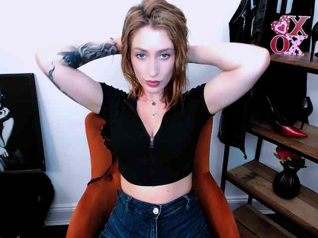 AlissaGold webcam