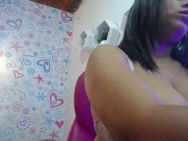 CAMILA-ROUS webcam