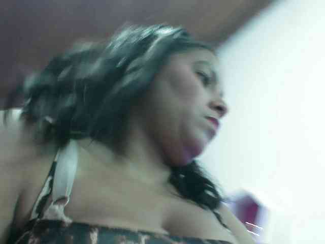 CAMILA-ROUS webcam