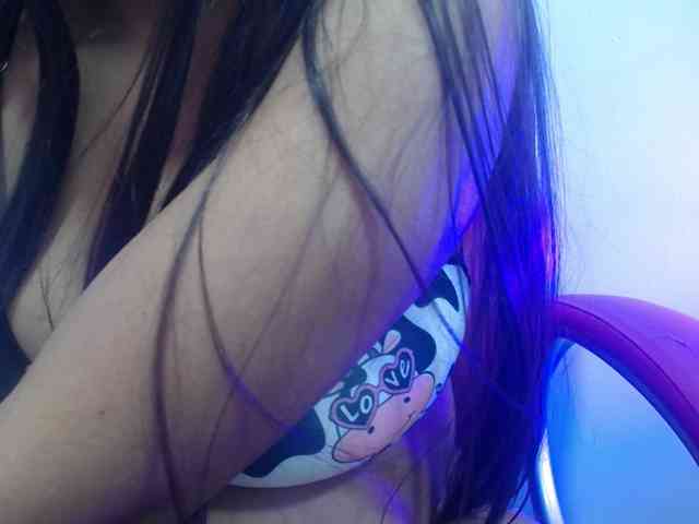 CAMILA-ROUS webcam