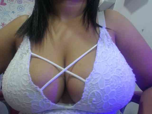 CAMILA-ROUS webcam