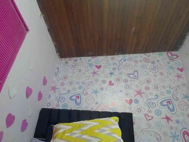 nude webcam chatroom CAMILA-ROUS