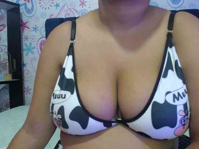 CAMILA-ROUS webcam