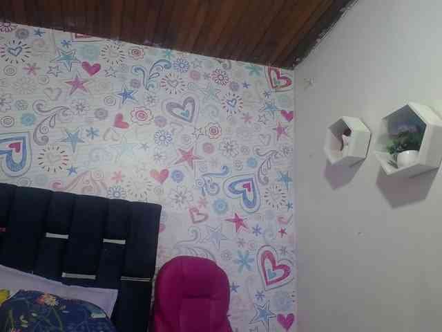 CAMILA-ROUS webcam